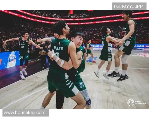 广东与深圳总决赛巅峰对决谁能问鼎冠军荣耀一决胜负在即 广东与深圳总决赛巅峰对决谁能问鼎冠军荣耀一决胜负在即